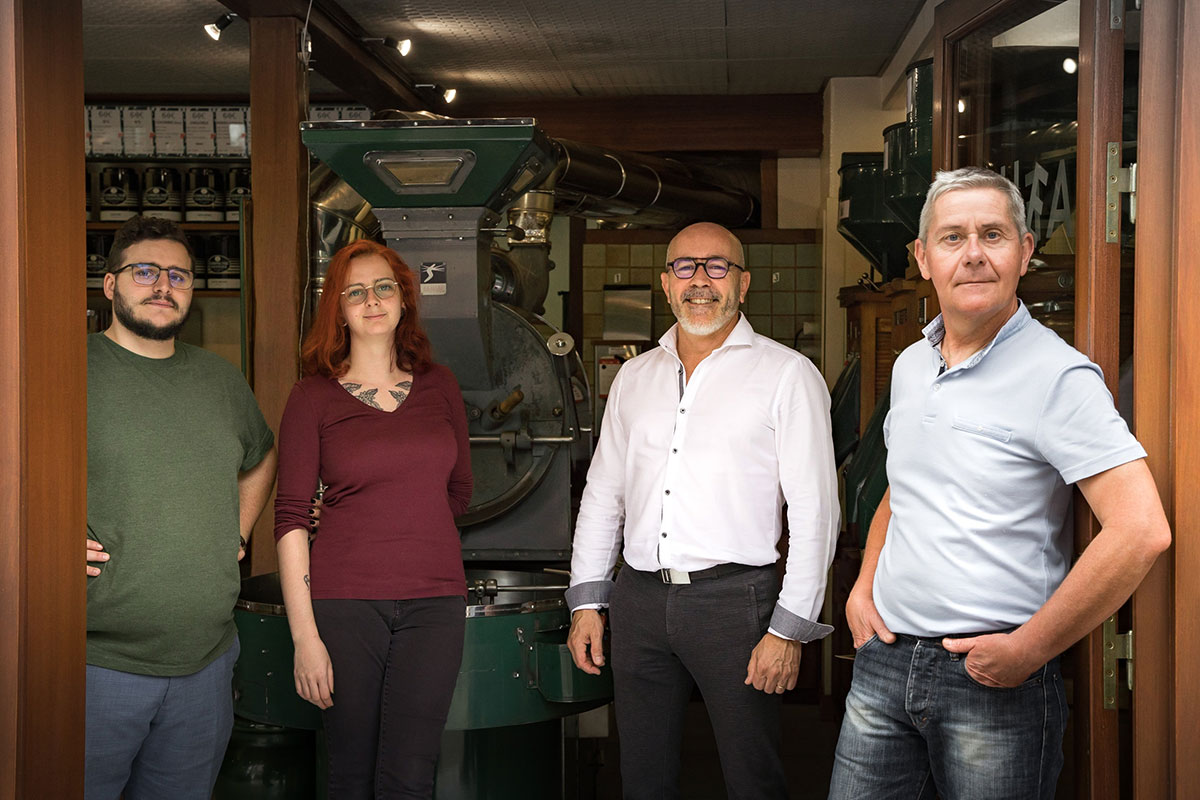 L'équipe des Cafés BOC, Christopher, Charlotte, Henri et Éric